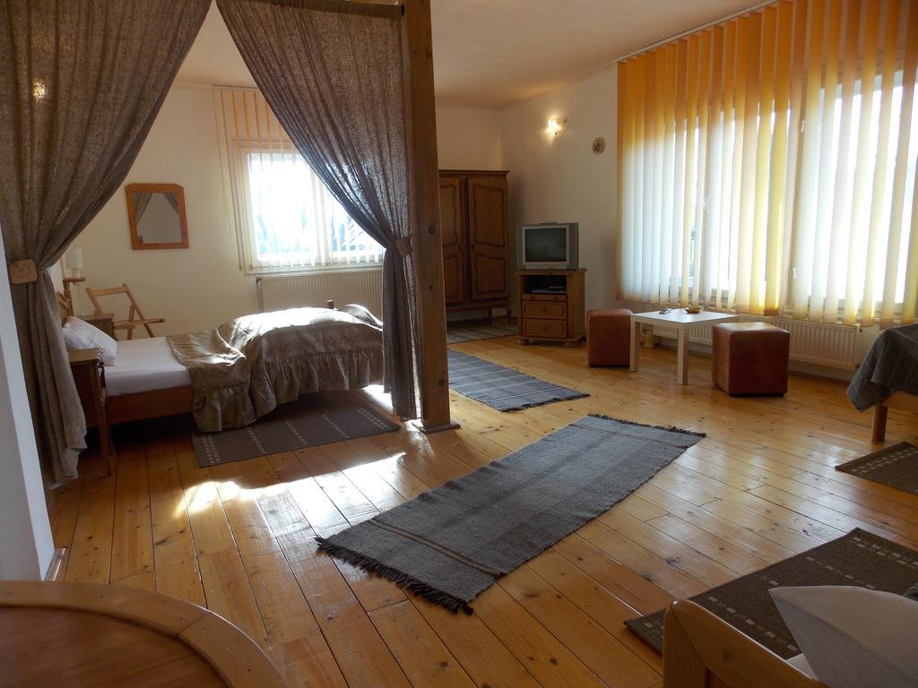Casa Fortyogo Tîrgu Secuiesc 部屋 写真